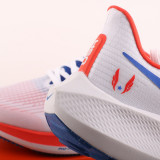39 Jogging shoes DQ7885