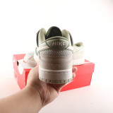 Classic Sneaker DM0802