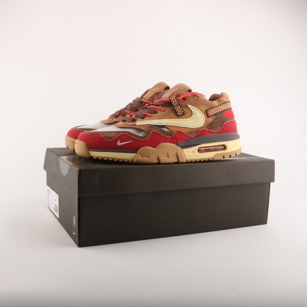 Limited Edition Sneaker DD1870
