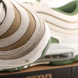 Classic Sneaker DM8588