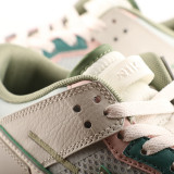 Classic Sneaker DM0802
