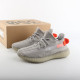 350 V2 Classic Sneaker C09085
