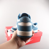 DUNK SB LOW CLASSIC DV0834-101