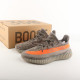 350 V2 Classic Sneaker C11085