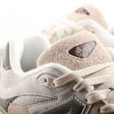 Retro Limited Edition U9060LNY