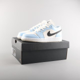 Womens AJ 1 Retro Low 554723-401