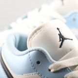 Womens AJ 1 Retro Low 554723-401