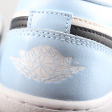 Womens AJ 1 Retro Low 554723-401