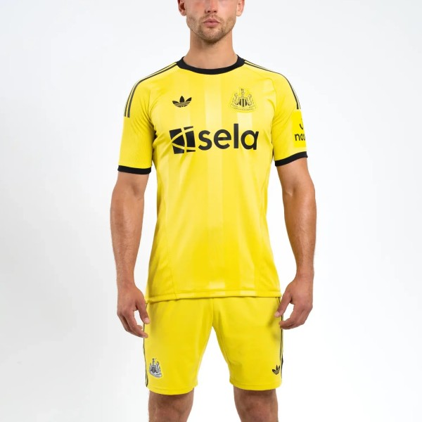 Newcastle United 25/26 Goalkeeper Jersey and Short Kit