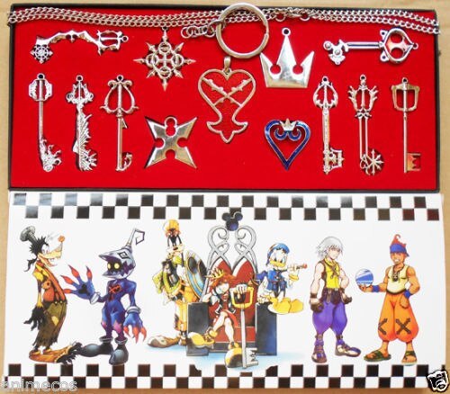 13pcs Kingdom Hearts II Necklace Set Pendant Keyblade Keychain Keyring New in box Silver Gold