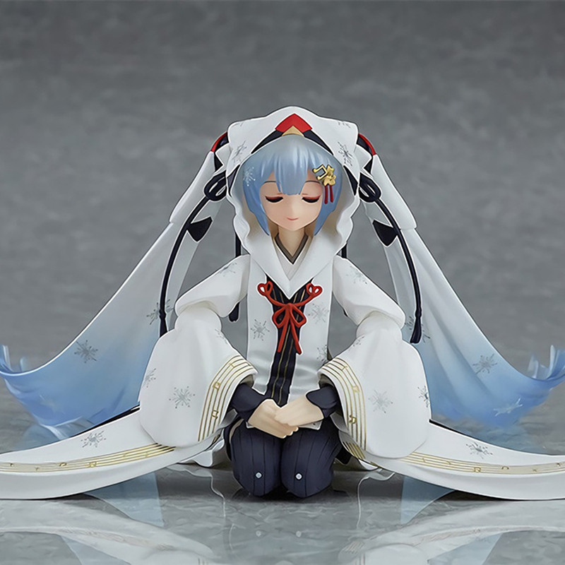 snow miku crane priestess