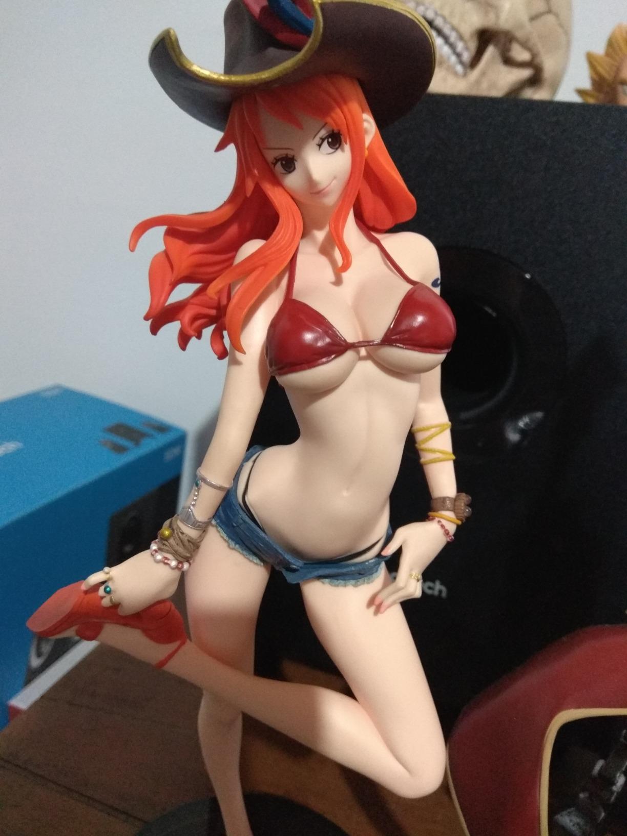 Banpresto One Piece Flag Diamond Ship Nami Figure Banpresto One Piece Flag Diamond Ship Nami Figure