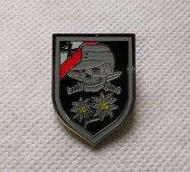 wwii germany army edelweiss cap badge sword skull crossed insignia
