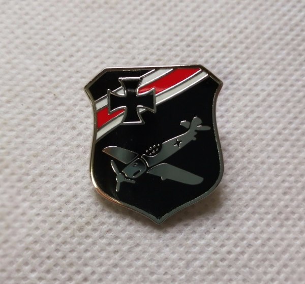 ww2 german luftwaffe air force pin badge