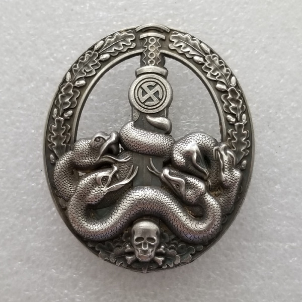 Type #30_ww2 Antique silver german badge