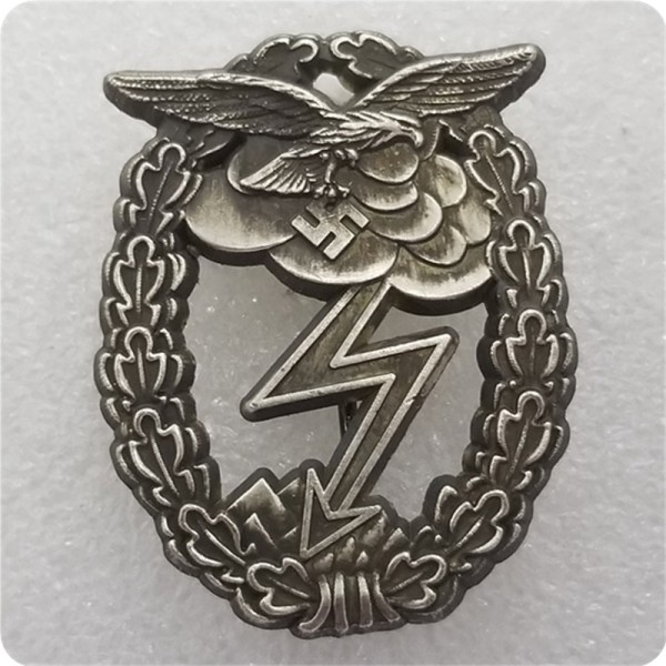 Type #39_ww2 german badge