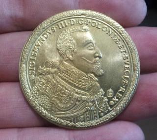 Poland-100-DUKAT-1621-SIGIS-III-Gold-brass-RARE-beautiful-Copy Coin commemorative coins