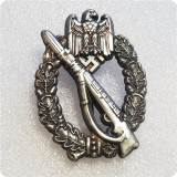 Type #72_ww2 Antique silver german badge