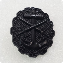 Type #85_WWII black German badge