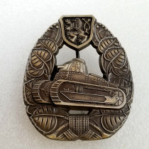Type #105_WWII Antique bronze  badge