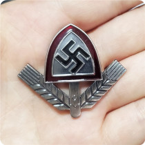 Type #121_WWII badge