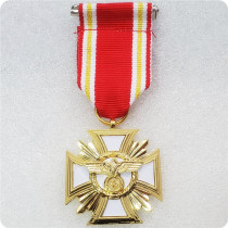 Type #122_WWII Gold badge