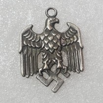 Type #123_WWII badge