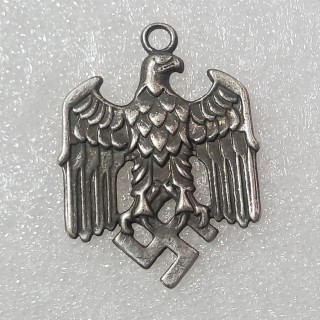 Type #123_WWII badge