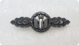 Type #131_WWII Antique Silver badge