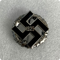 Type #151_WWII badge