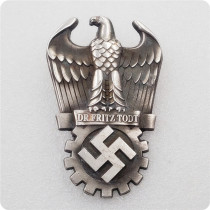 Type #152_WWII badge