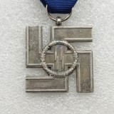 Type #175_WWII badge