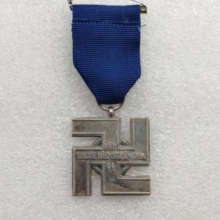 Type #175_WWII badge