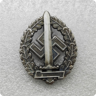 Type #180_WWII badge
