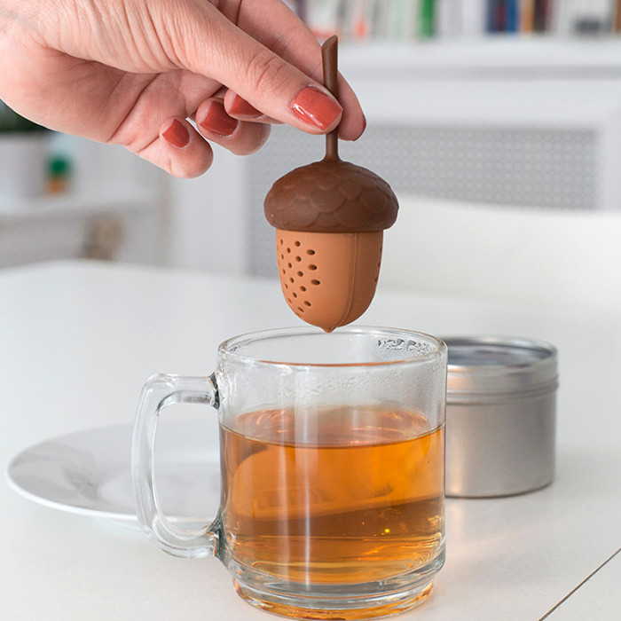 Acorn-Tea-Infuser-Gift-Ideas-橡子泡茶器-도토리차메이커-Tetera-de-bellota-どんぐり茶メーカー-父への贈り物