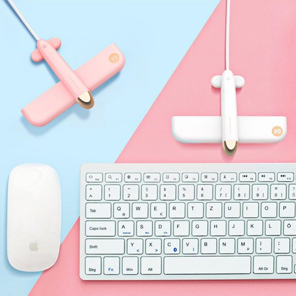 4-Port USB Hub Plane