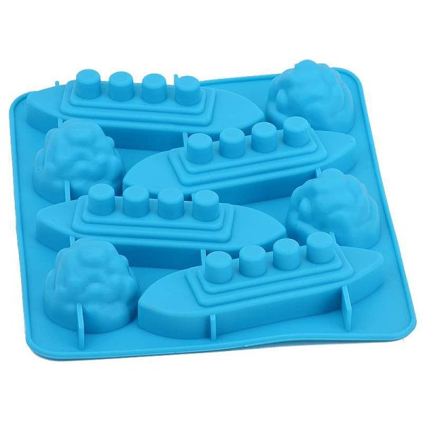 Gin and Titanic Ice Cube Tray