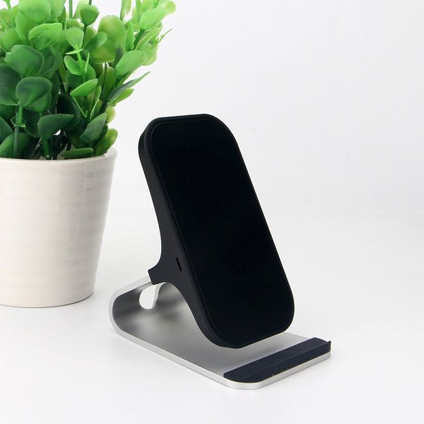 Aluminum Wireless Charging Dock
