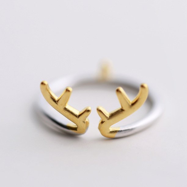 Silver Reindeer Horn Ring