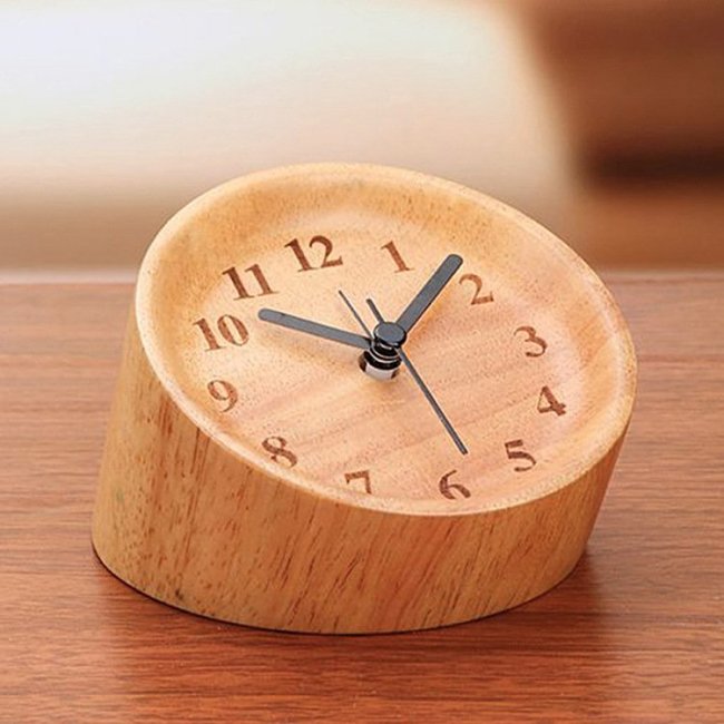 Humanization Visual Angle Wooden Alarm Clock Personalized Clock