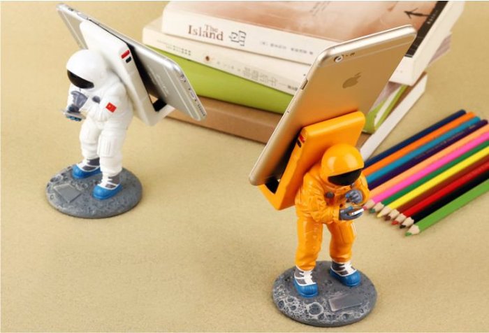 Astronaut Phone Stand