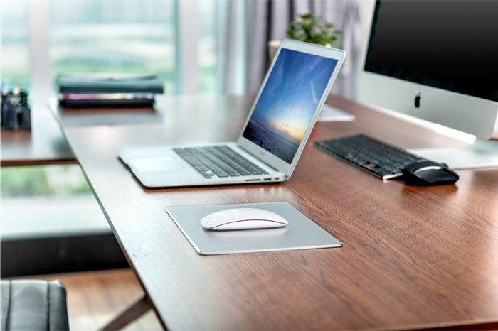 Luxury Aluminum Mouse Pad