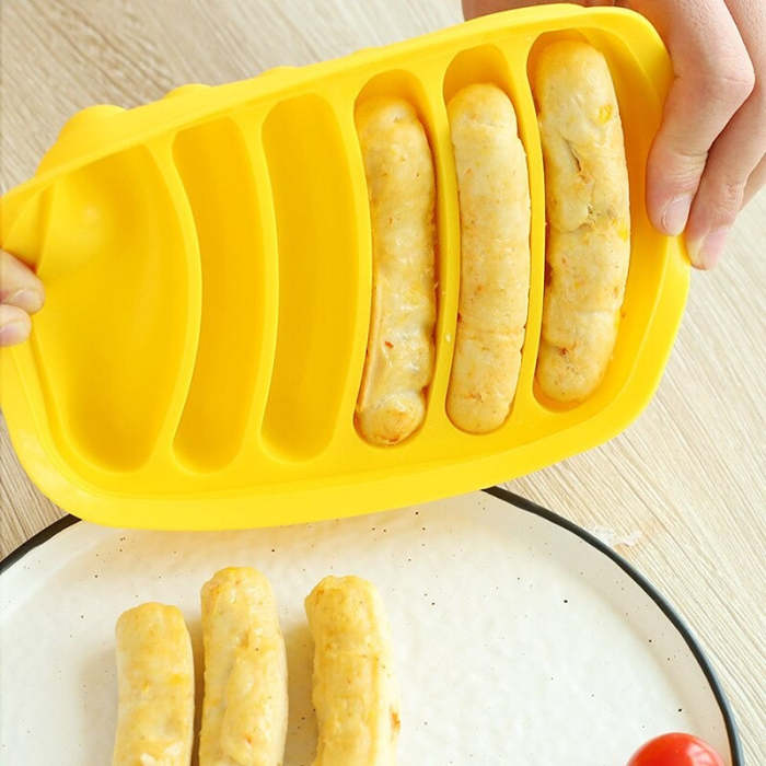 Make perfect sausages with this silicone sausage mold