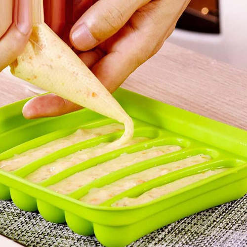 Make perfect sausages with this silicone sausage mold