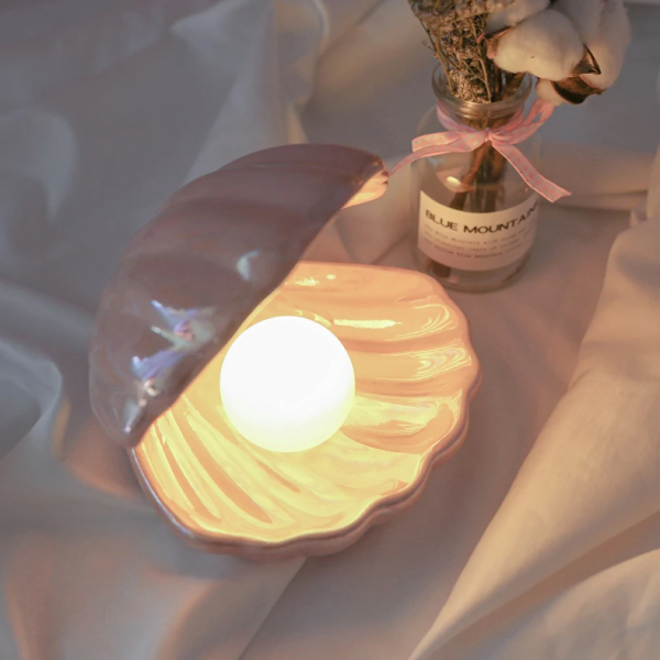 Pearl Shell - Ceramic Lamp