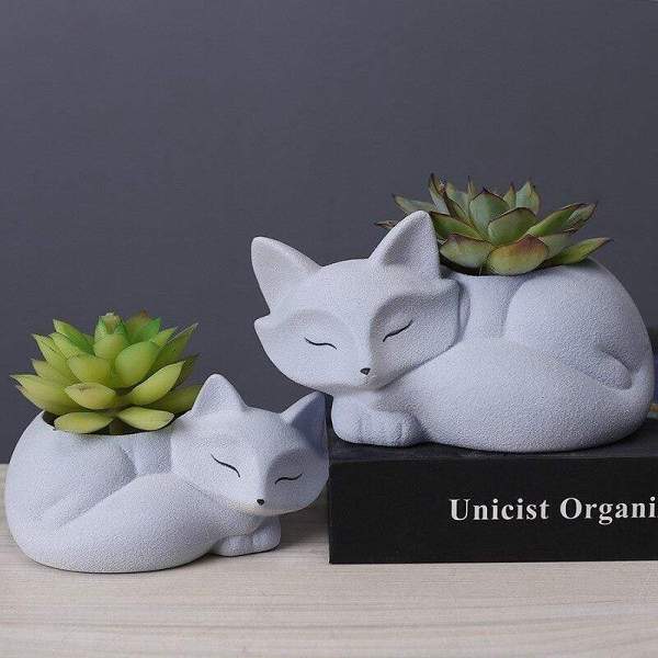 Sleeping Fox Flower Pot