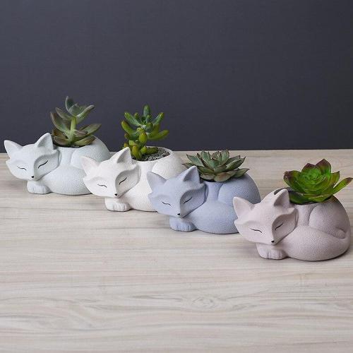 Sleeping Fox Flower Pot