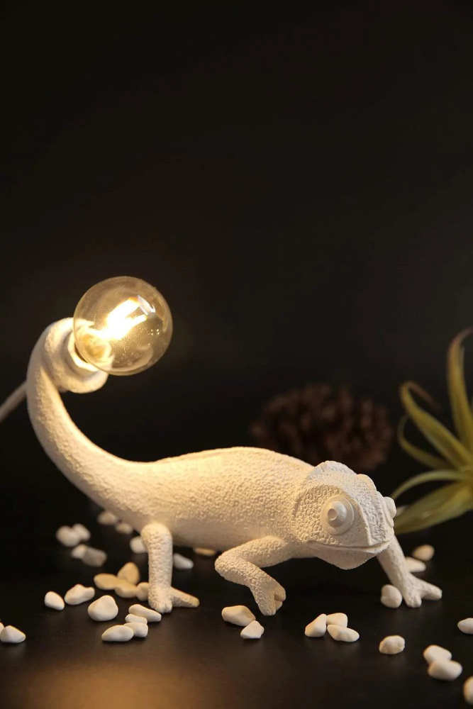 Chameleon Wall Lamp