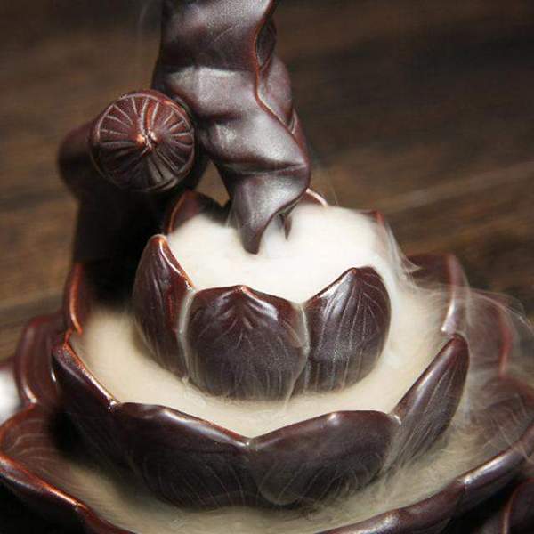 Delicate Lotus Black Waterfall Burner