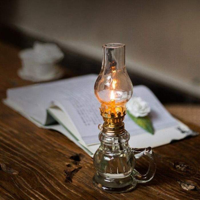 Retro Kerosene Lantern Lamp